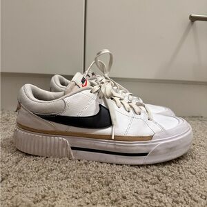 Nike White and Black Women’s Sneakers with Tan Accents